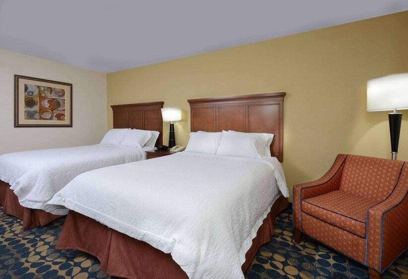 Номер Стандарт 2 Двуспальные Кровати, Hampton Inn Fayetteville Fort Liberty