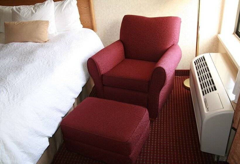 غرفه قياسيه سريرين مزدوجين, Hampton Inn Provo