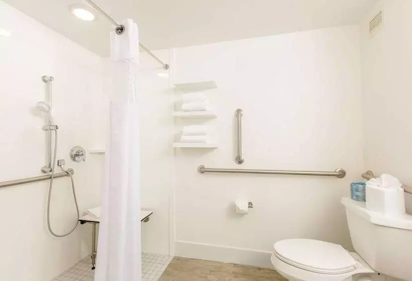身障者適用スタンダードルーム, Hampton Inn St. Charles St. Peters