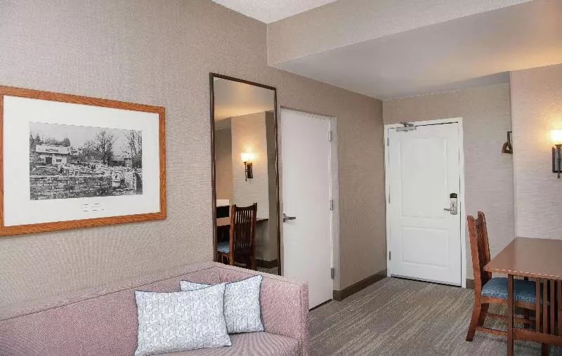 キングサイズベッドのスイートルーム, Hampton Inn & Suites Rochester/victor