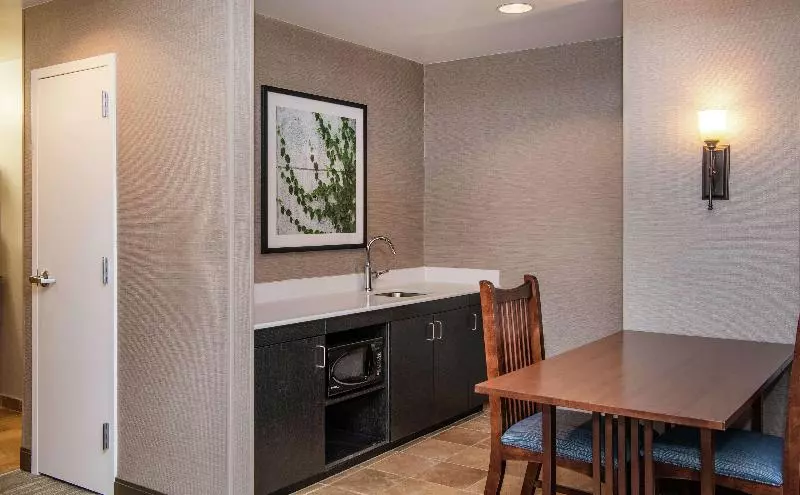 キングサイズベッドのスイートルーム, Hampton Inn & Suites Rochester/victor