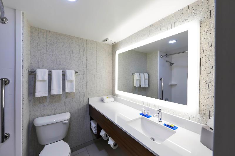 Quarto Estandar Cama King, Hampton Inn Winchester