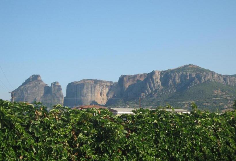 اتاق استاندارد سه نفره, Philoxenia