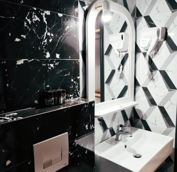 اتاق استاندارد سه نفره, Philoxenia