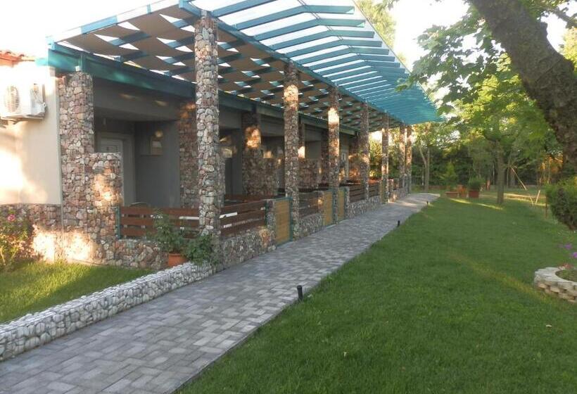 اتاق استاندارد سه نفره, Philoxenia