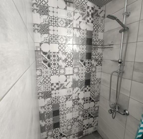 اتاق سوپریور سه تخته, Philoxenia