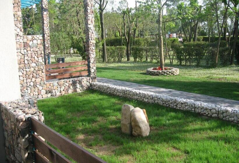 اتاق سوپریور با چشمانداز باغ, Philoxenia