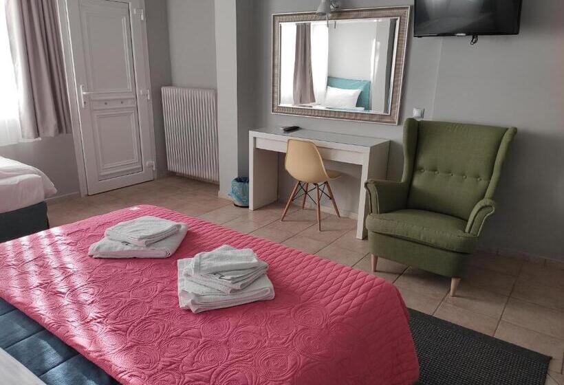 اتاق لوکس خانوادگی, Philoxenia