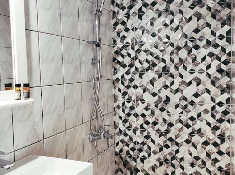 اتاق سوپریور با چشمانداز باغ, Philoxenia