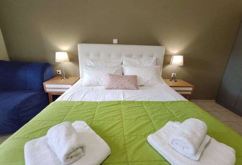 اتاق سوپریور با چشمانداز باغ, Philoxenia