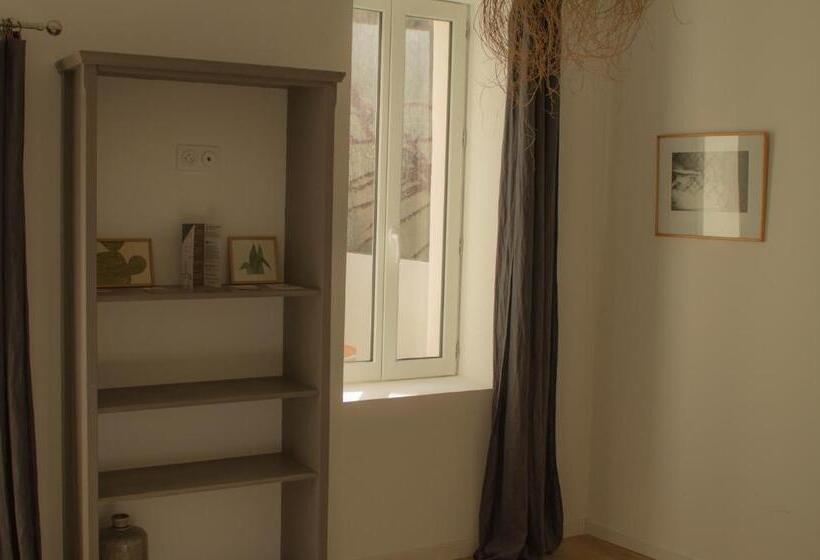 غرفة قياسية مع حمام خارجي, La Centenaire Gruissan   Maison D Hôte