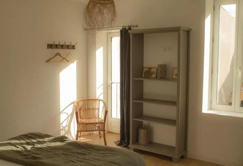 Standard room with outdoor bath, La Centenaire Gruissan   Maison D Hôte