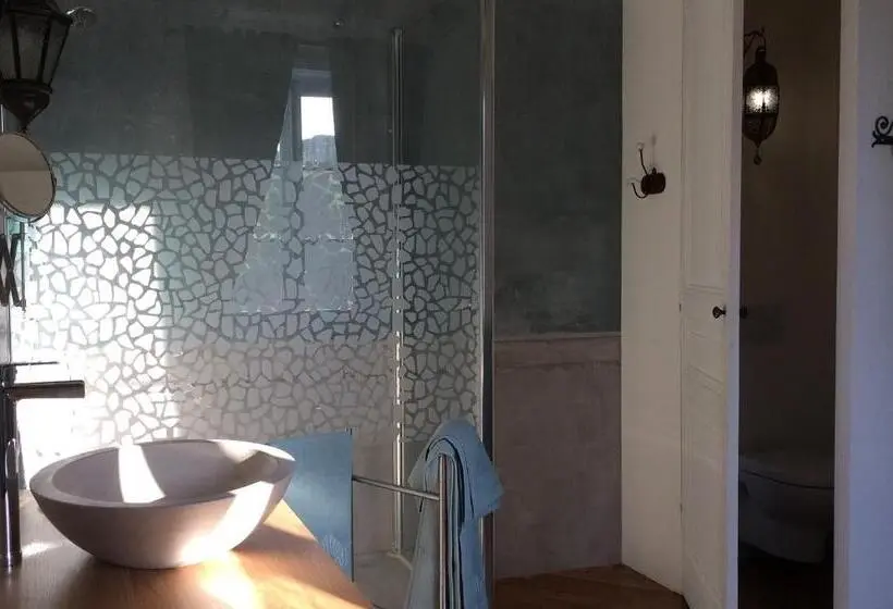 اتاق استاندارد با تخت بزرگ, Le Clos Des Fayettes