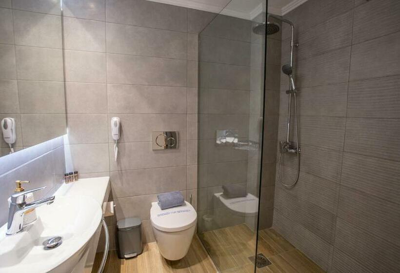 غرفة قياسية ثلاثية, Marvel Deluxe Rooms