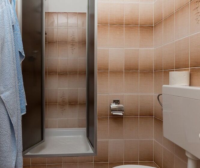 חדר קומפורט עם נוף לים, Rooms Villa Basica