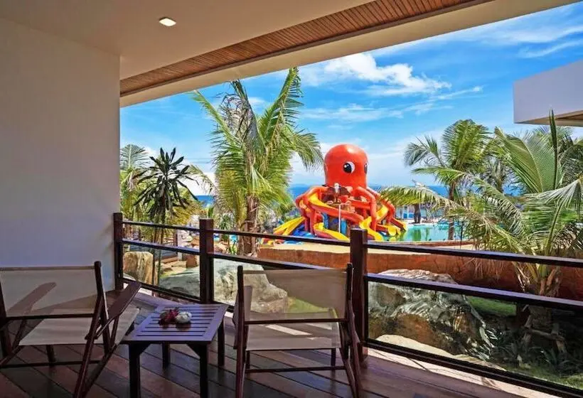 プールの見えるデラックスルーム, Pp Mountain Beach Resort