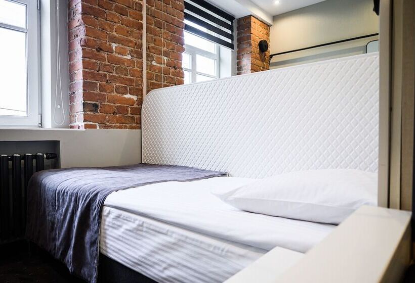 اتاق استاندارد یک نفره, Statskij Sovetnik Hotel Kustarnyy