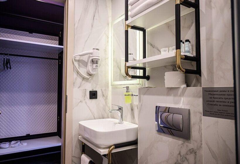 اتاق استاندارد, Statskij Sovetnik Hotel Kustarnyy