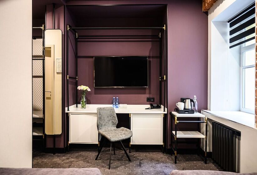 اتاق استاندارد, Statskij Sovetnik Hotel Kustarnyy