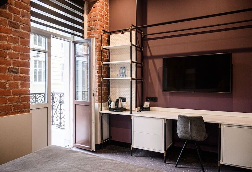 اتاق استاندارد, Statskij Sovetnik Hotel Kustarnyy