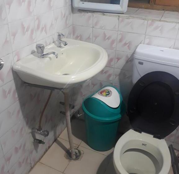 经济房, Goba Guest House