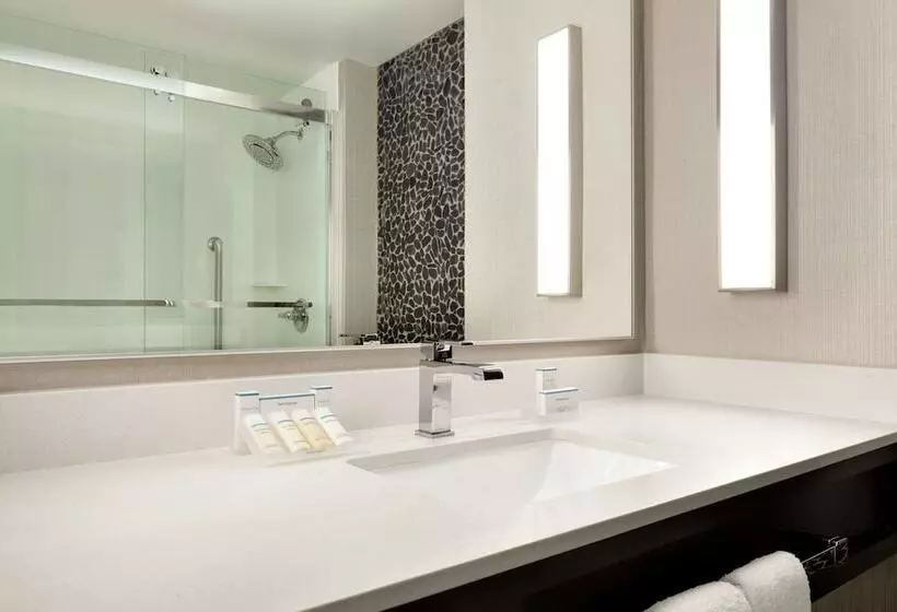 اتاق لوکس, Hilton Garden Inn Cupertino