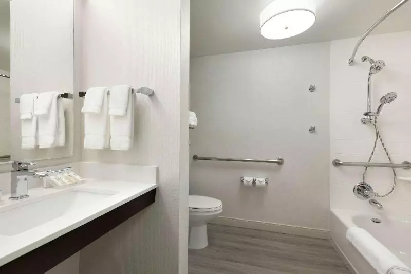 اتاق پرمیوم, Hilton Garden Inn Cupertino