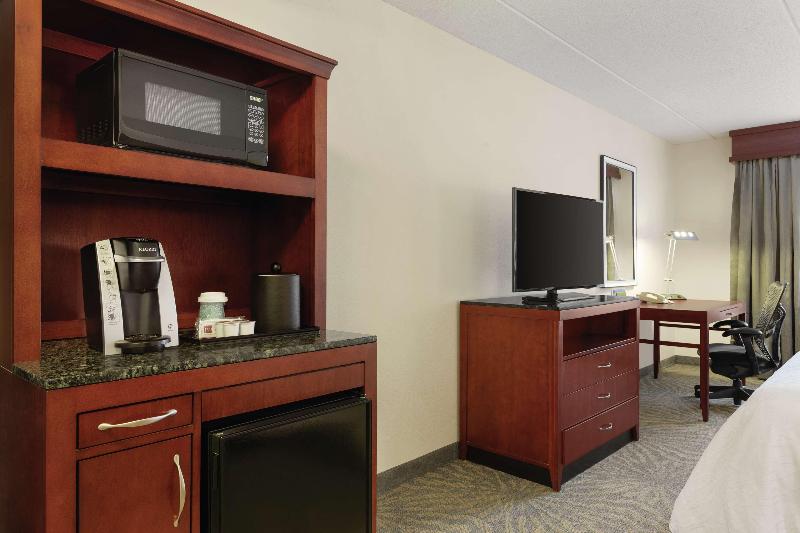 스탠다드 룸 킹사이즈 침대, Hilton Garden Inn Shelton