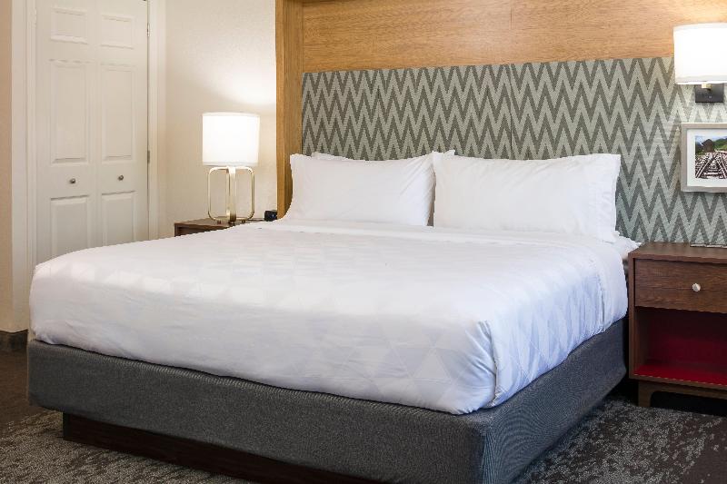Номер Deluxe Кровать Кинг, Holiday Inn Salem, An Ihg