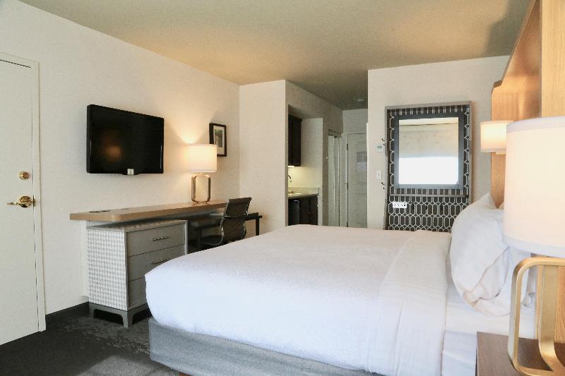 Номер Deluxe Кровать Кинг, Holiday Inn Salem, An Ihg