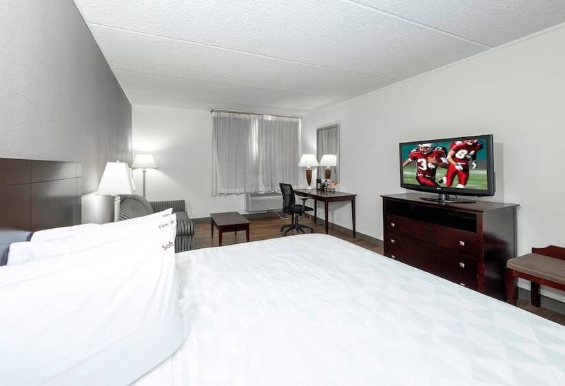 غرفة ديلوكس, Red Roof Inn Plus Newark Liberty Airport   Carteret