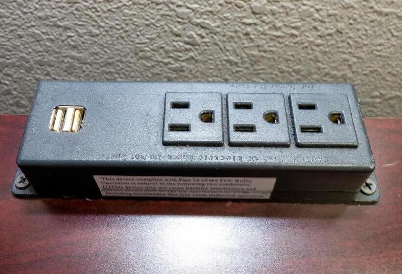 غرفة بريميوم, Red Roof Inn Plus Newark Liberty Airport   Carteret