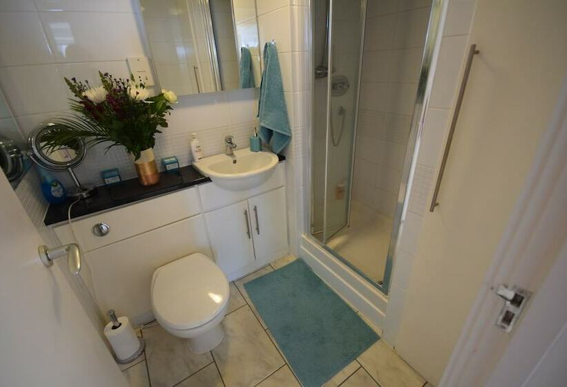 Апартаменты Пентхаус 2 Спальни, Isabella Penthouse 15th Floor, Seafront