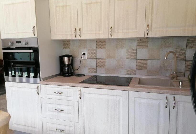 חדר סטנדרט לשלושה, Pensiunea Hanzu Darius