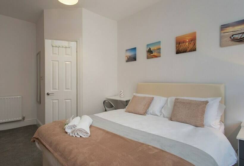 חדר סופריור, Townhouse Plus @ Westminster Street Crewe