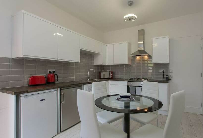 חדר סופריור, Townhouse Plus @ Westminster Street Crewe