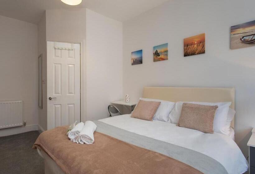 חדר סופריור, Townhouse Plus @ Westminster Street Crewe