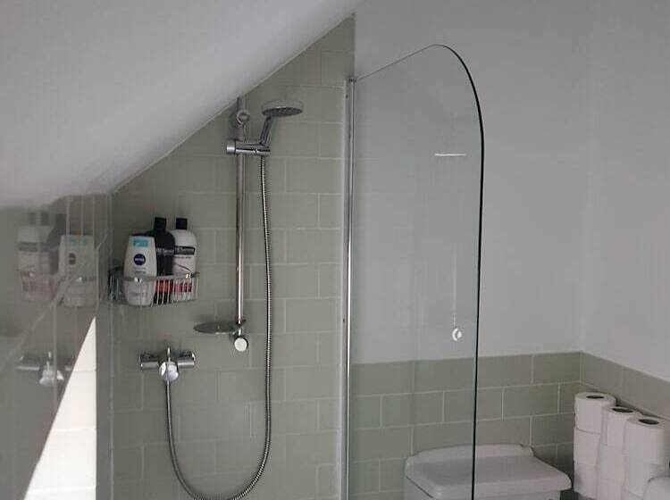 标准单人间, Cozy Place