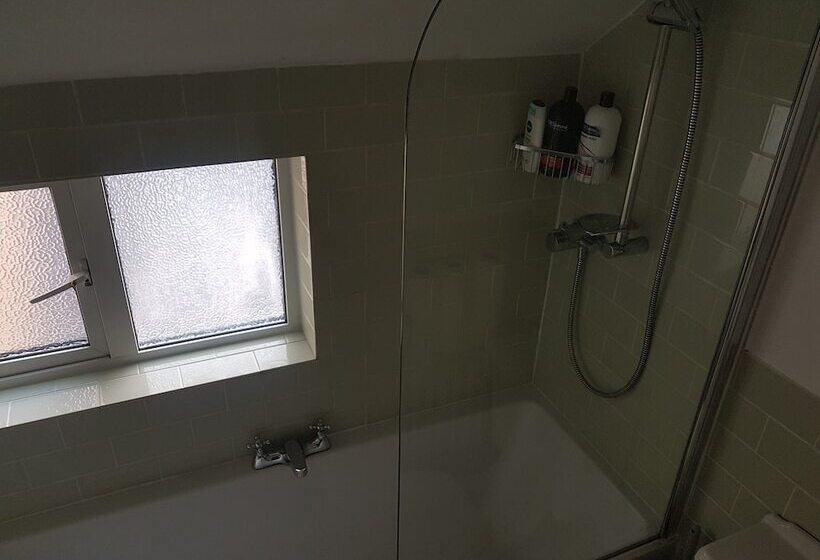 标准单人间, Cozy Place