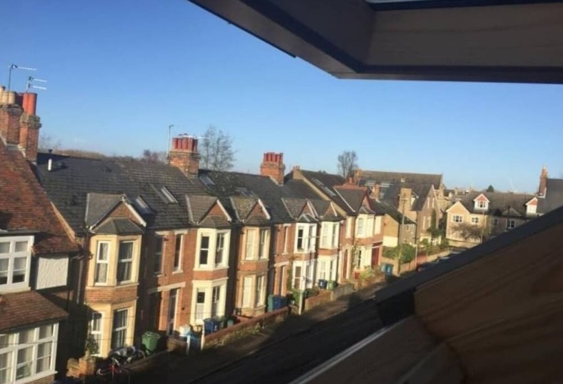 豪华房间, Cozy Place