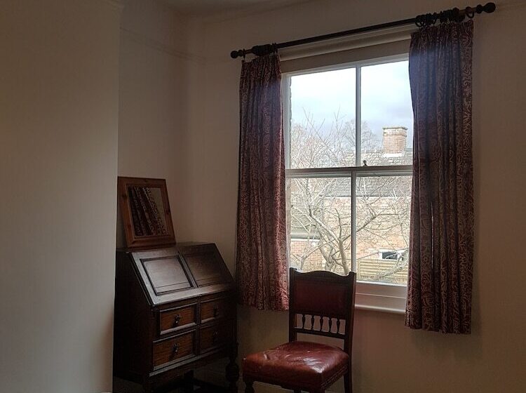 标准单人间, Cozy Place