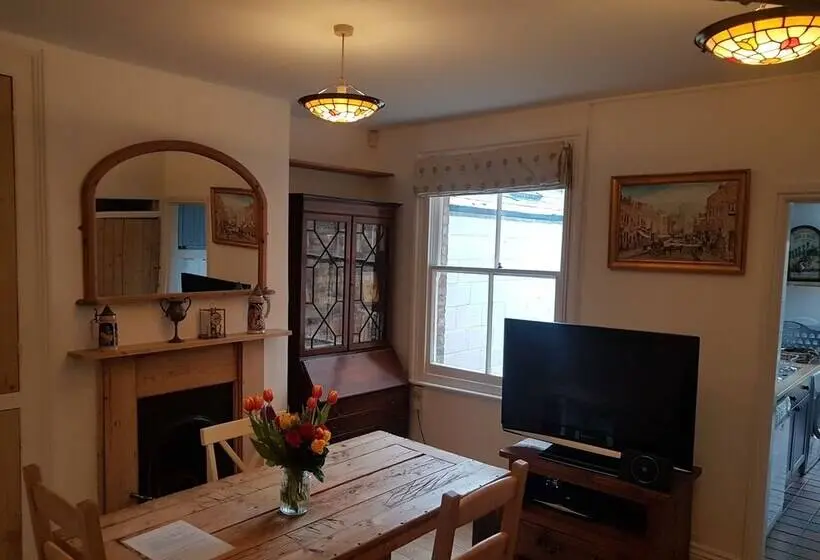 اتاق استاندارد یک نفره, Cozy Place