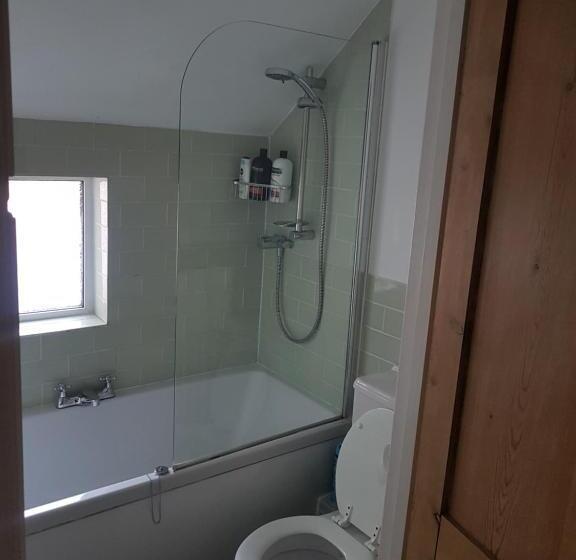 标准单人间, Cozy Place