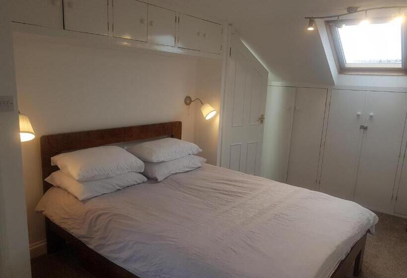 豪华房间, Cozy Place