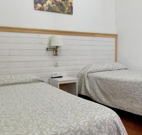 غرفة قياسية فردية حمام مشترك, Montero Sestao Bilbao