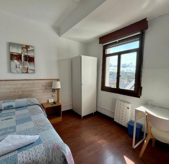 غرفة قياسية فردية حمام مشترك, Montero Sestao Bilbao