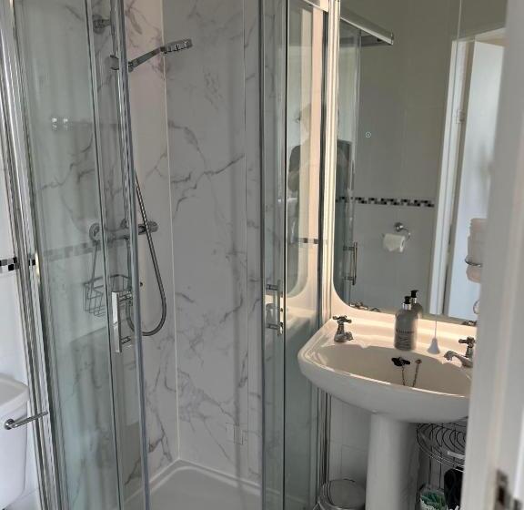 Семейный Номер, Princetown Guesthouse