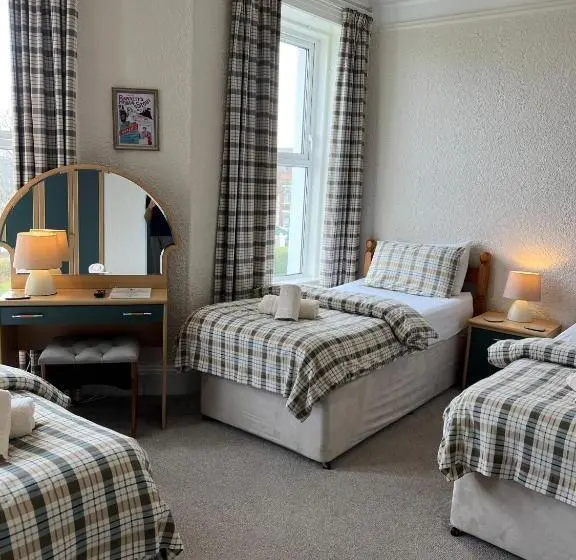 Perhehuone, Princetown Guesthouse