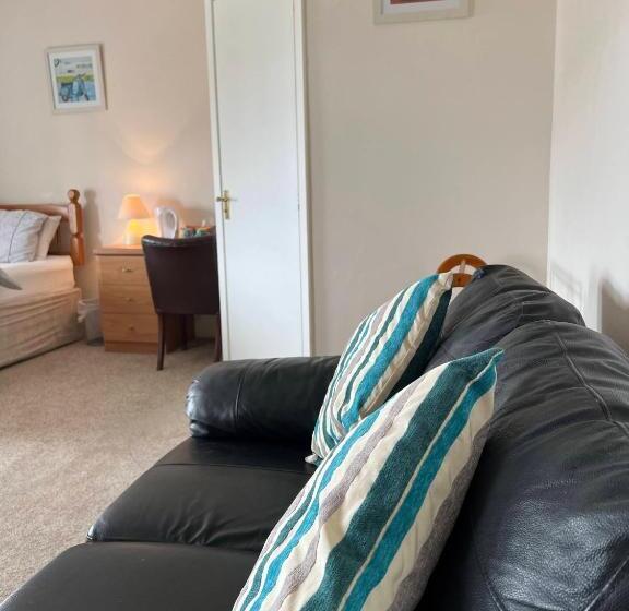 Семейный Номер Вид на Море, Princetown Guesthouse