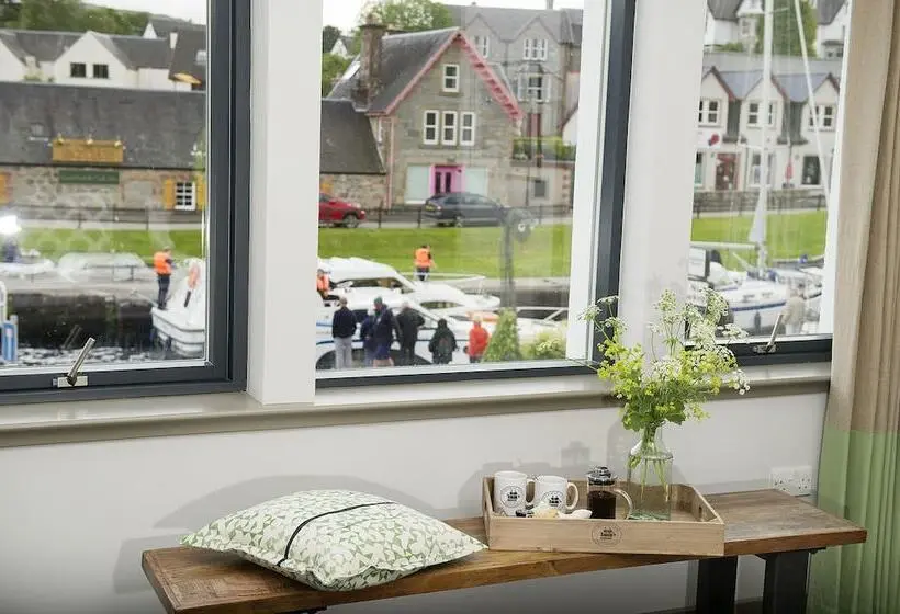 ファミリールーム, Lock Chambers, Caledonian Canal Centre